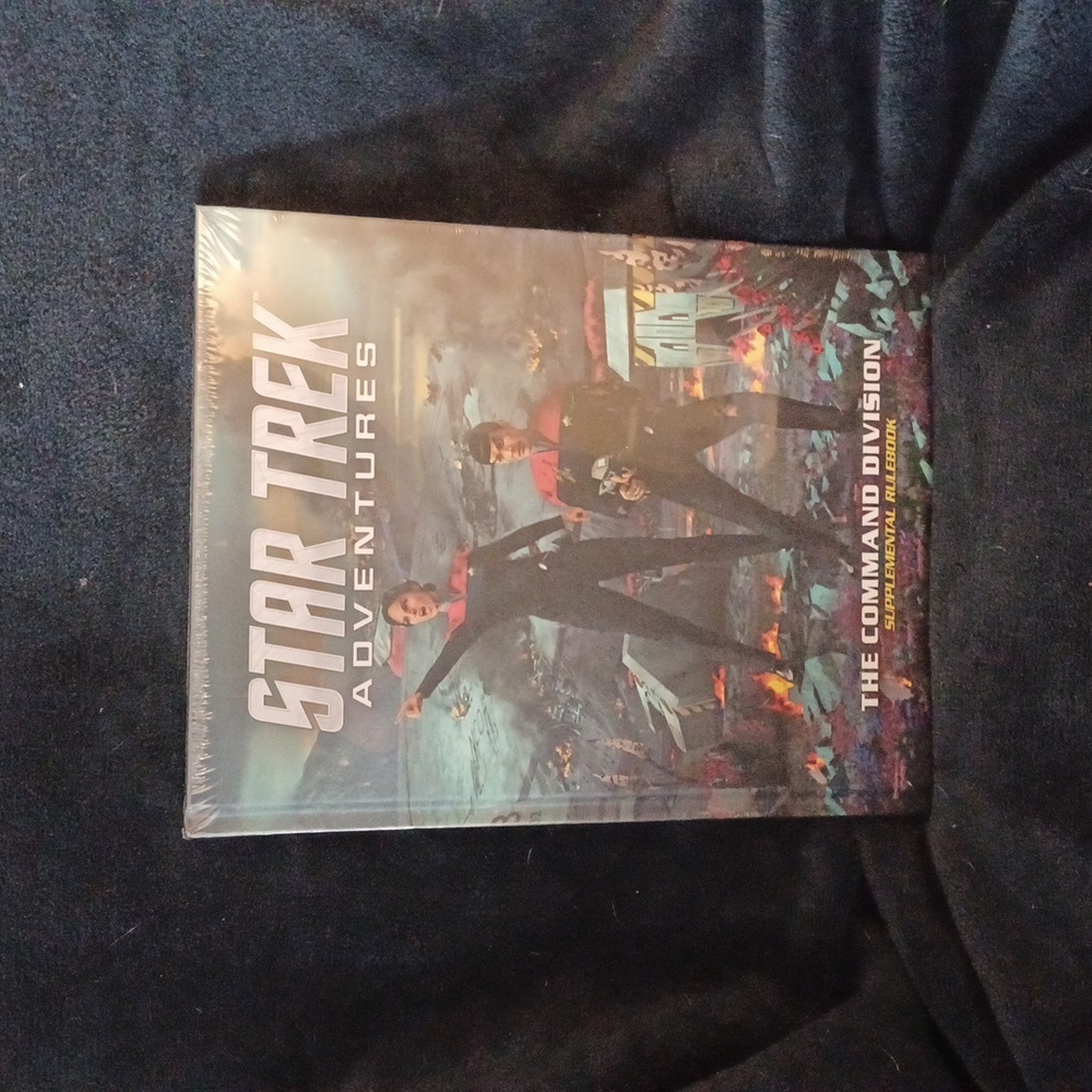 STAR TREK Adventures (The Command division supplemental RuleBook)